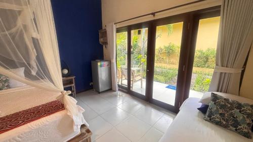 Bungalow with Garden View