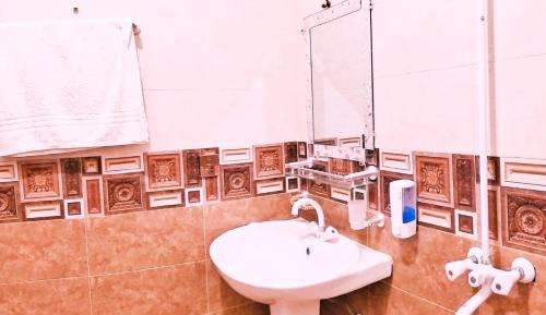 Economy Triple Room