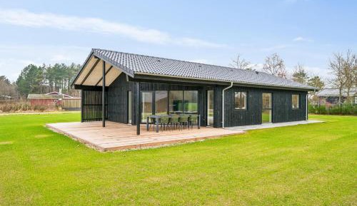 Four-Bedroom Holiday Home