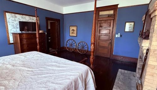 One-Bedroom House