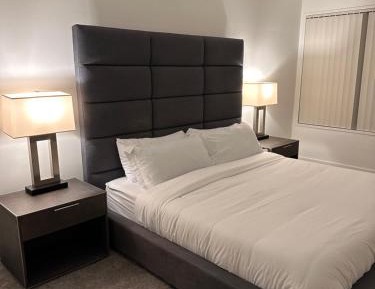 One-Bedroom Deluxe Apartment