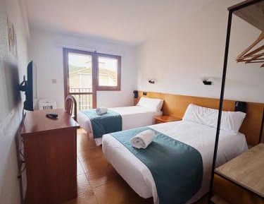 Basic Twin Room with Terrace