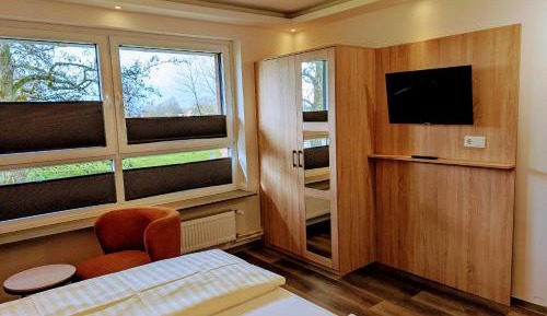 Quadruple Room with Private Bathroom