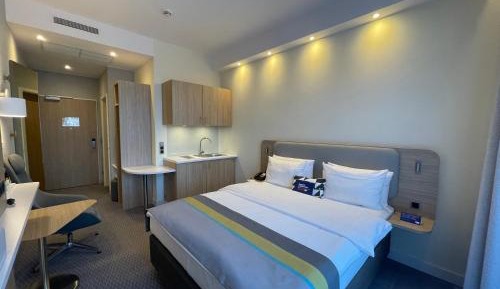 Standard Queen Room with Kitchenette and Terrace