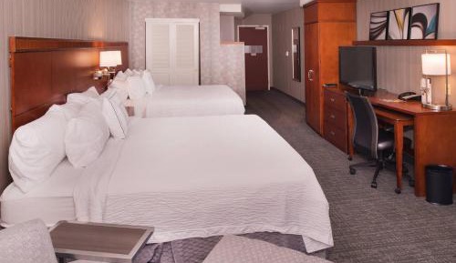 King Room with Tub - Mobility/Hearing Accessible