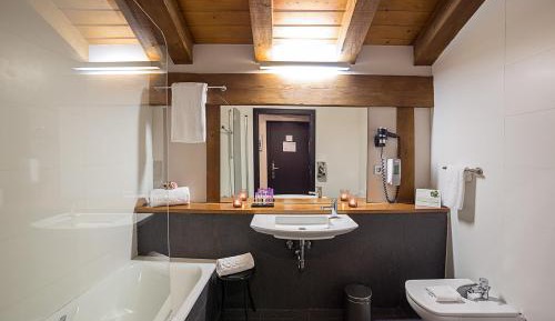 Double or Twin Room - Attic