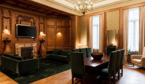 One-Bedroom King Suite