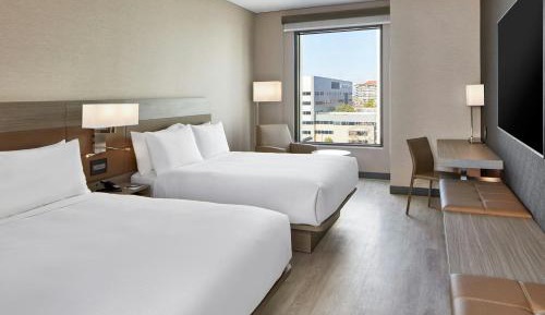 Standard Queen Room with Two Queen Beds - Hearing Accessible