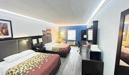 Two-Bedroom Suite with Two King Beds - Non-Smoking