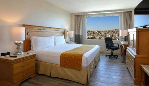 Club Room City View, 1 King Bed