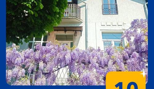 Apartment with Garden View