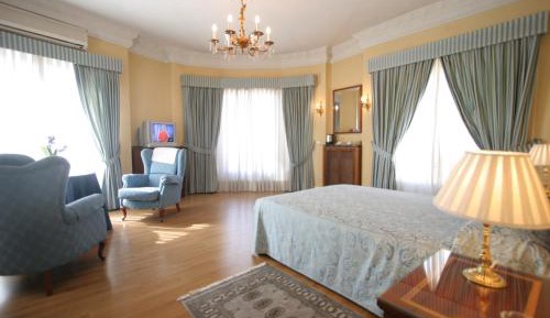Grand Deluxe Double or Twin Room