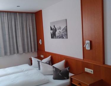 Room #29446308