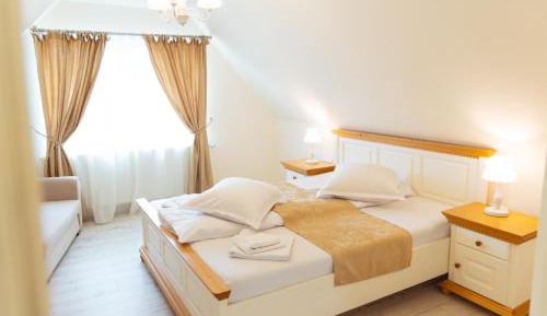 Triple Room with Private Bathroom