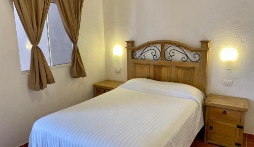 Standard Queen Room