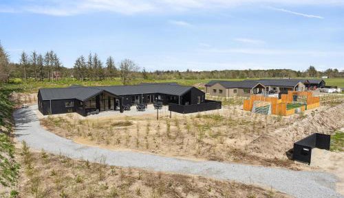 Twelve-Bedroom Holiday Home