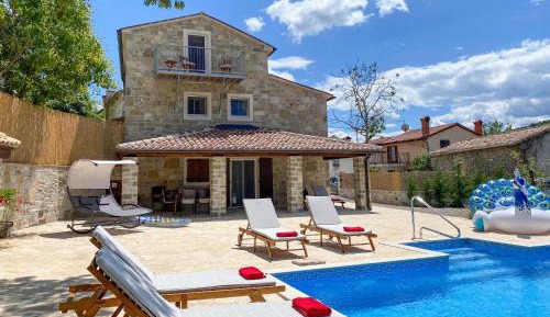 Three-Bedroom Vacation Home 