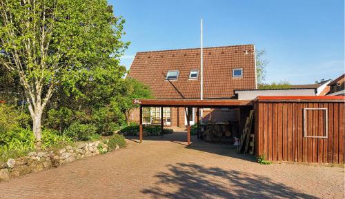 Three-Bedroom Holiday Home 