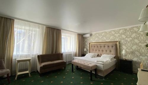 Superior King Suite