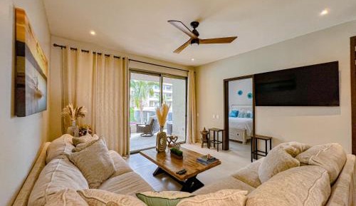 Three-Bedroom Deluxe Apartment