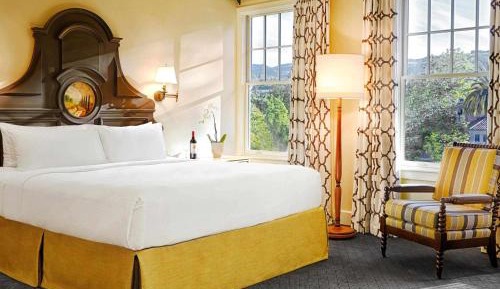 Deluxe King Room with Garden View