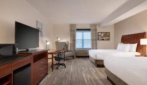 Premium Queen Room with Two Queen Beds