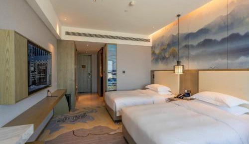 Superior Twin Room  with  Guest Room  with  2 Twin/Single Bed(s)