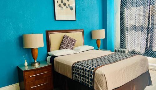 Queen Room with Private Bathroom