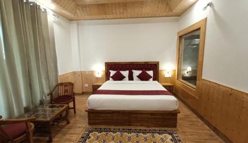 Deluxe Double Room with Balcony