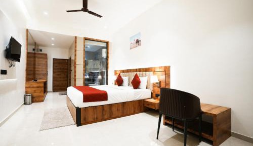 King Room with Lake View