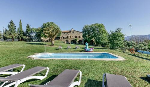 Villa with Garden View