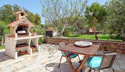 Superior One-Bedroom Apartment