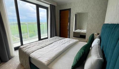 Junior Suite with Mountain View