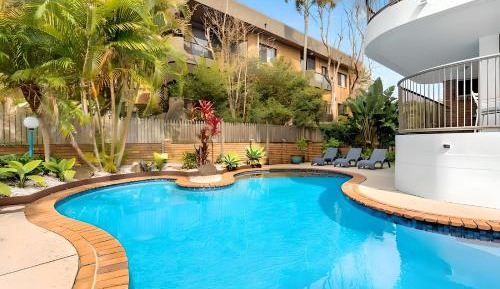 Two-Bedroom Apartment with Balcony and Sea View