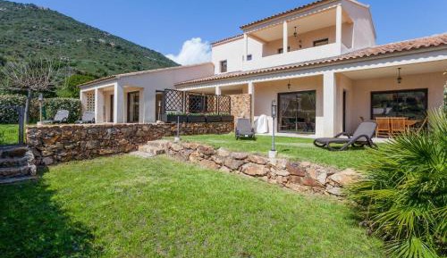 Four-Bedroom Holiday Home