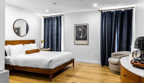 Queen Room