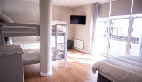 Triple Room with Private Bathroom