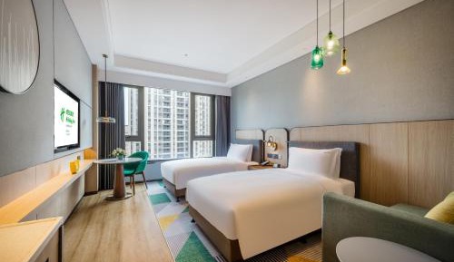 Double Room with Mobility Accessible Roll In Shower