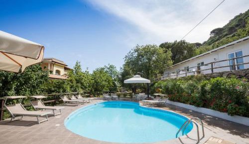 Double Room with Pool View