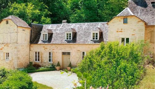 Five-Bedroom Holiday Home