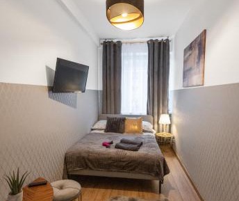 Standard Double Room with Shared Bathroom