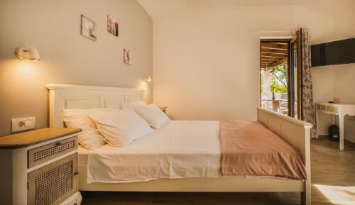 King Room with Balcony