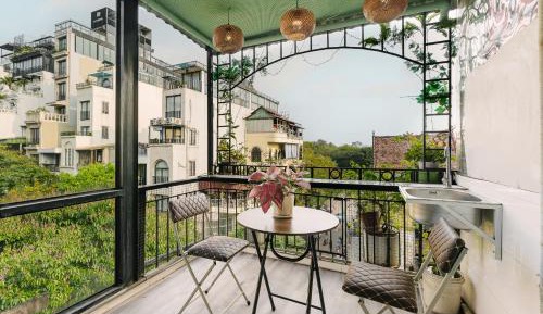 Deluxe Double Room with Balcony