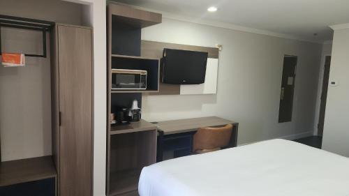 Queen Room - Disability Access/Non Smoking