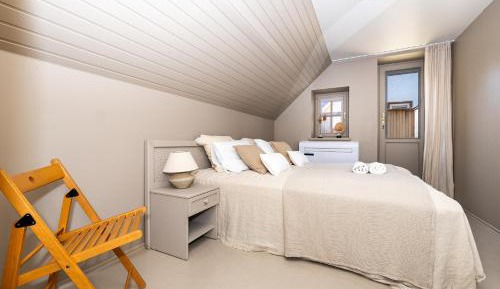 Studio with Balcony