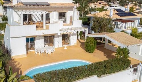 Four-Bedroom Holiday Home