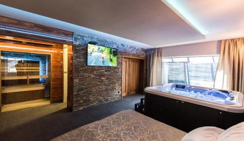 Double Room with Spa Bath