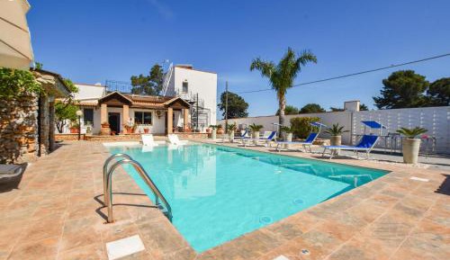 Six-Bedroom Holiday Home