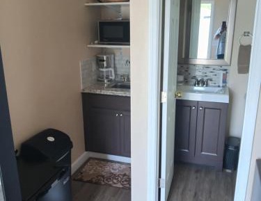 Single Room with Private Bathroom