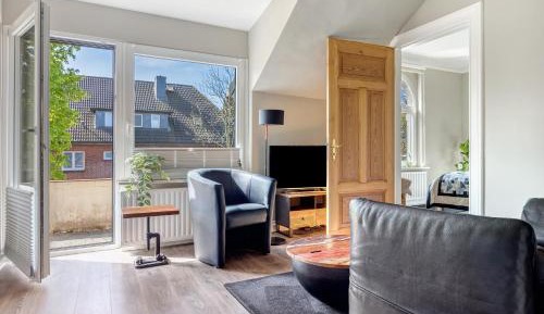 Superior One-Bedroom Apartment with Balcony